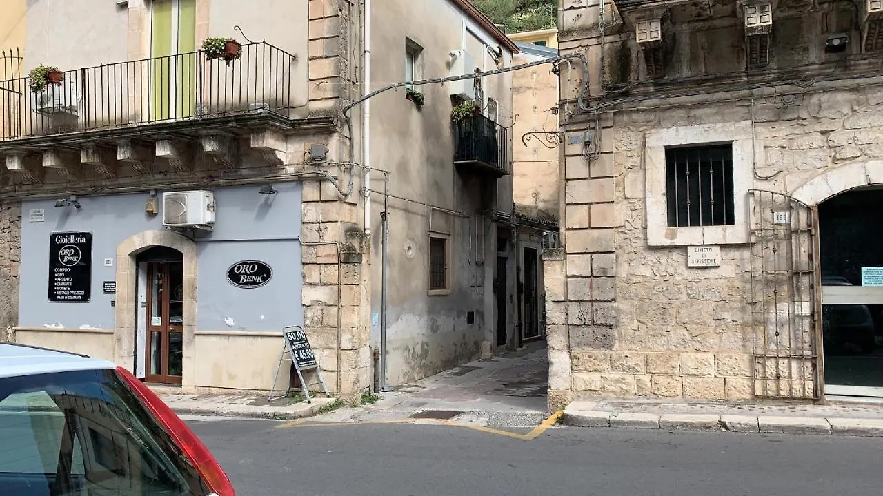 La Casetta A Modica Centro Apartament 0*,  Włochy